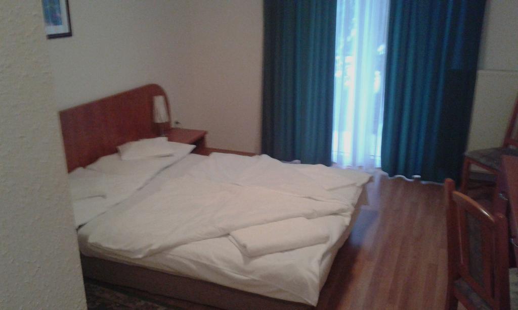 Pontis Hotell Biatorbágy Rom bilde